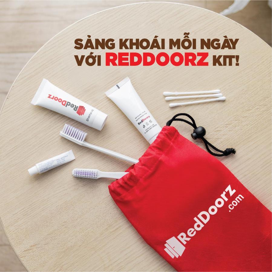 Reddoorz Hostel Near St. Joseph'S Cathedral Hanoi Exterior photo